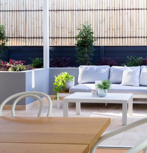 Outdoor home staging